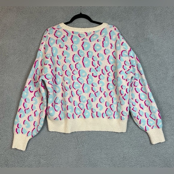 Peach Love cheetah print sweater Womens Size Medium - Picture 2 of 8